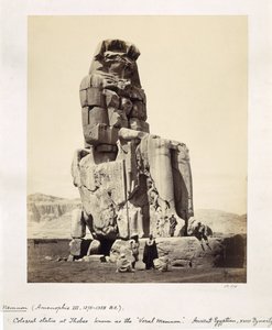 「ボーカルメムノン」、アメンホテプ3世の巨大な像、XVIII王朝、紀元前1375-1358年、テーベ、1862年（セピア写真） 作： Francis Bedford